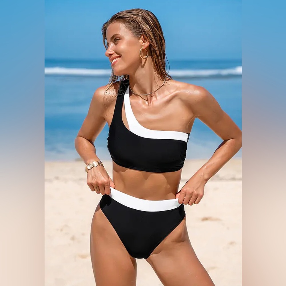 NWT Cupshe Colorblock One-Shoulder Bikini Top & Cheeky Bottom Set